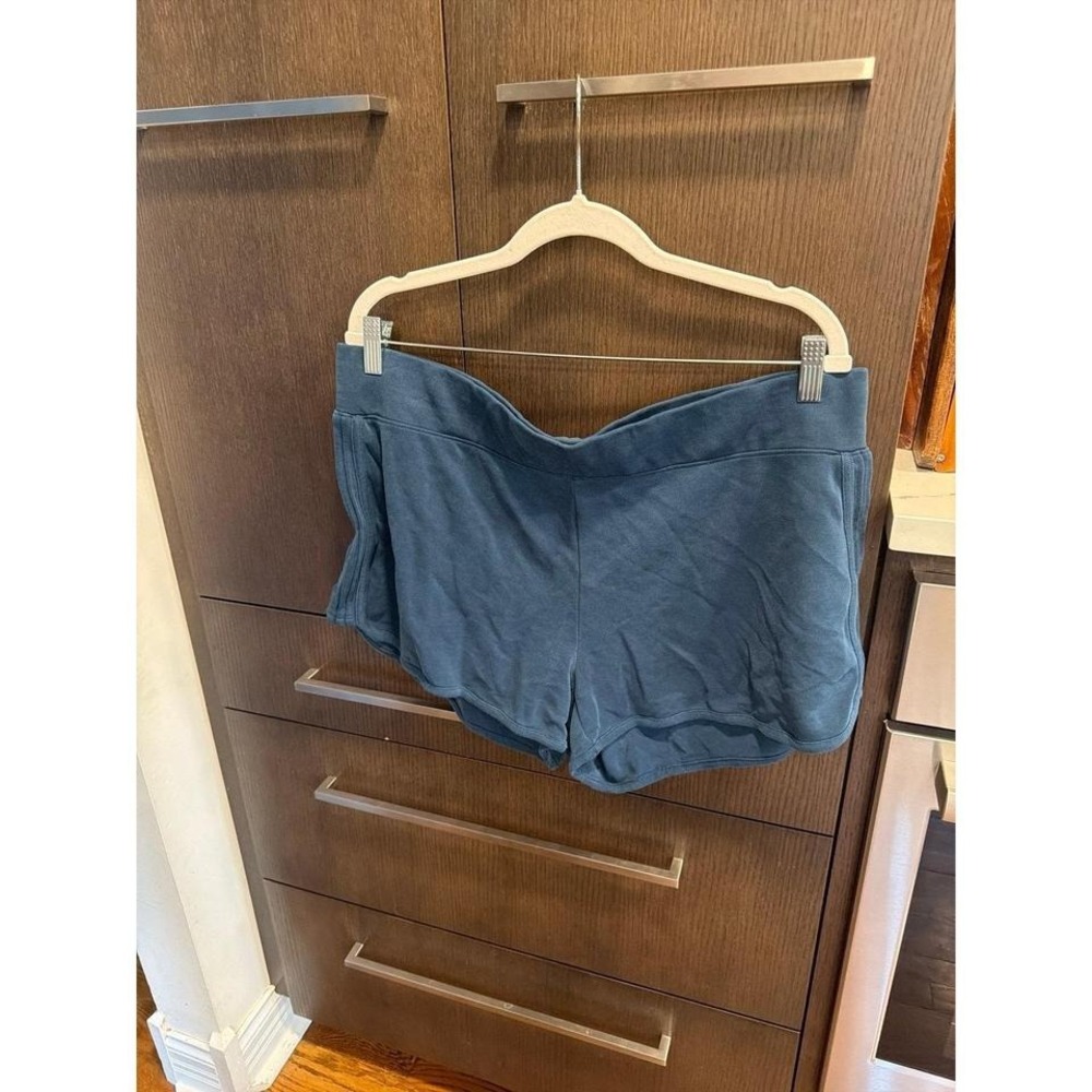 Athleta blue shorts women's xl
